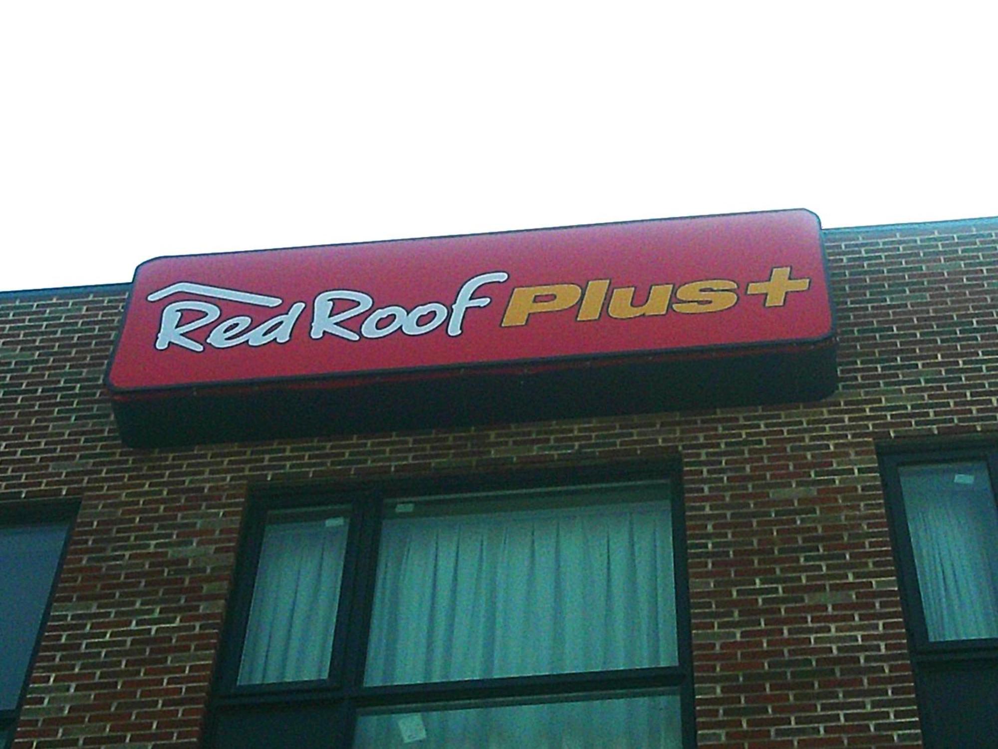 Red Roof Plus Brooklyn - 3Rd Ave New York Kültér fotó